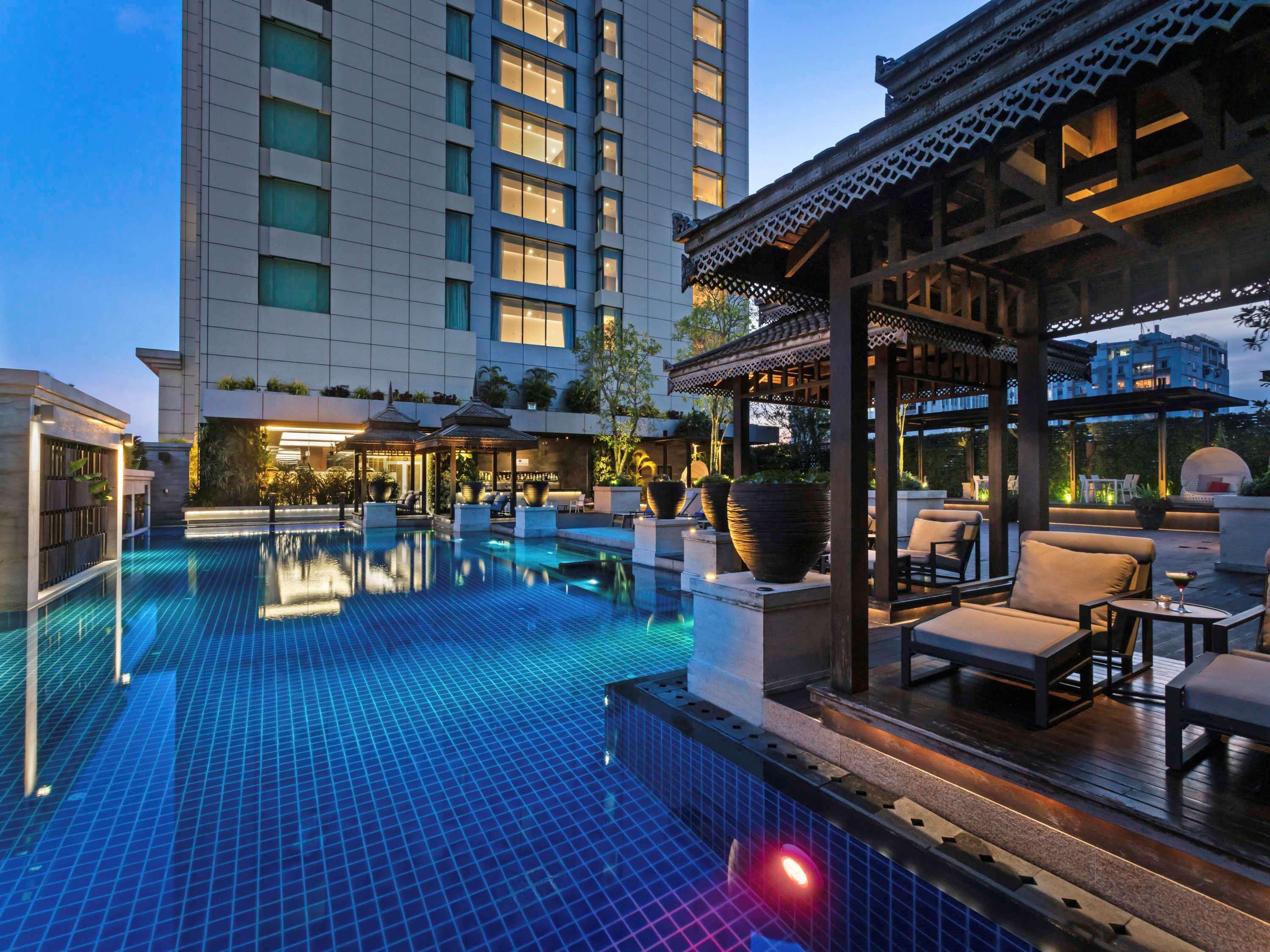 Pullman Yangon Centrepoint Hotel Exterior foto