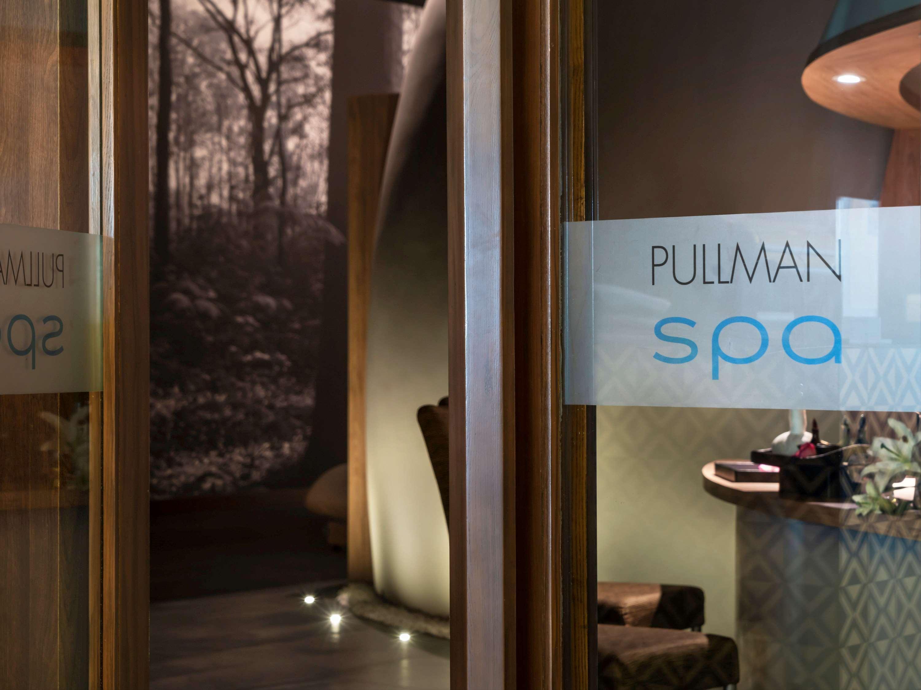 Pullman Yangon Centrepoint Hotel Exterior foto