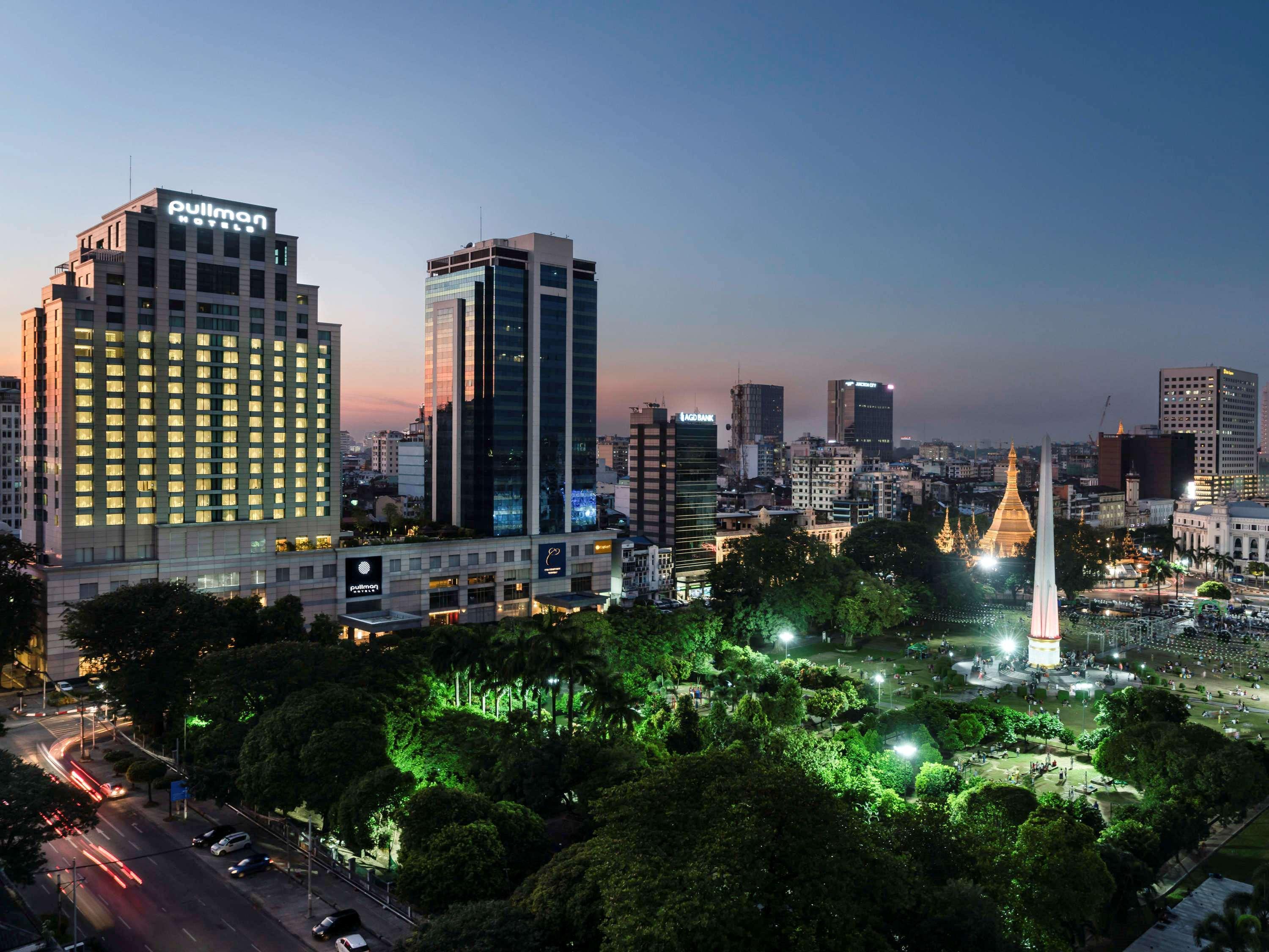 Pullman Yangon Centrepoint Hotel Exterior foto