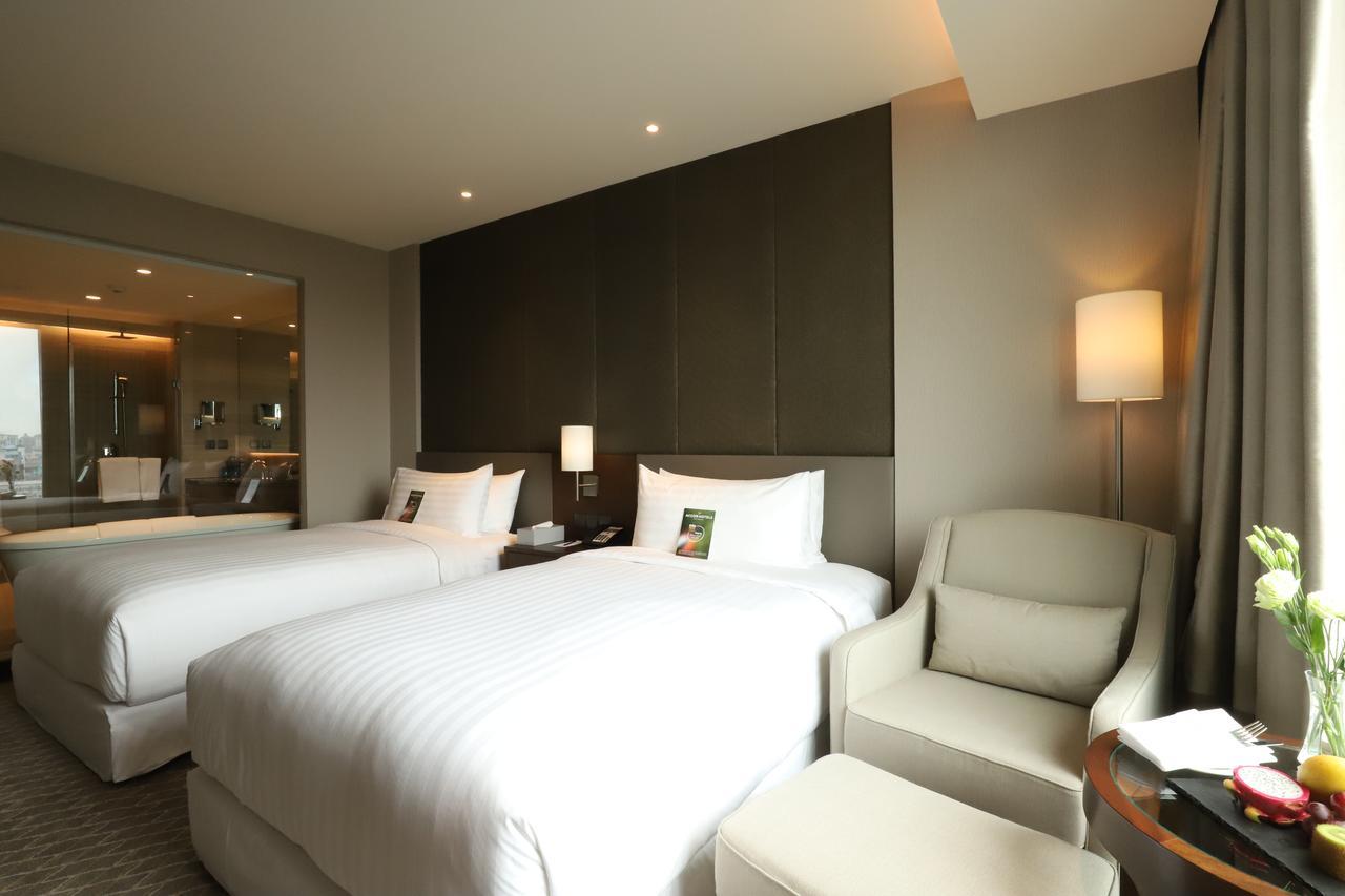 Pullman Yangon Centrepoint Hotel Exterior foto
