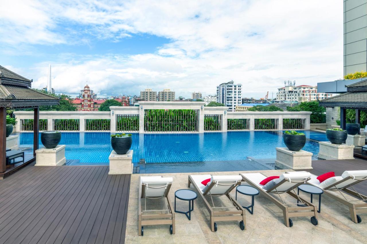 Pullman Yangon Centrepoint Hotel Exterior foto
