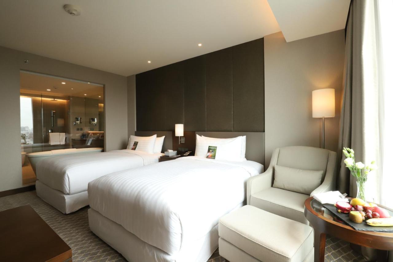 Pullman Yangon Centrepoint Hotel Exterior foto